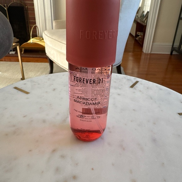 Forever 21 Apricot Macadamia body Mist 8 fl oz - Picture 6 of 6